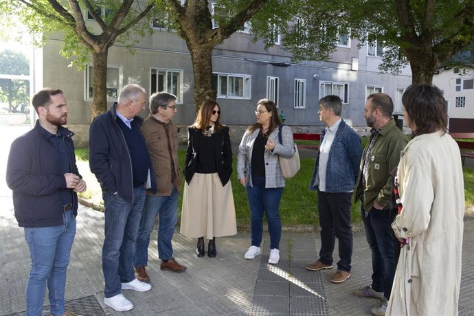 Visita municipal al grupo Urdanoz.