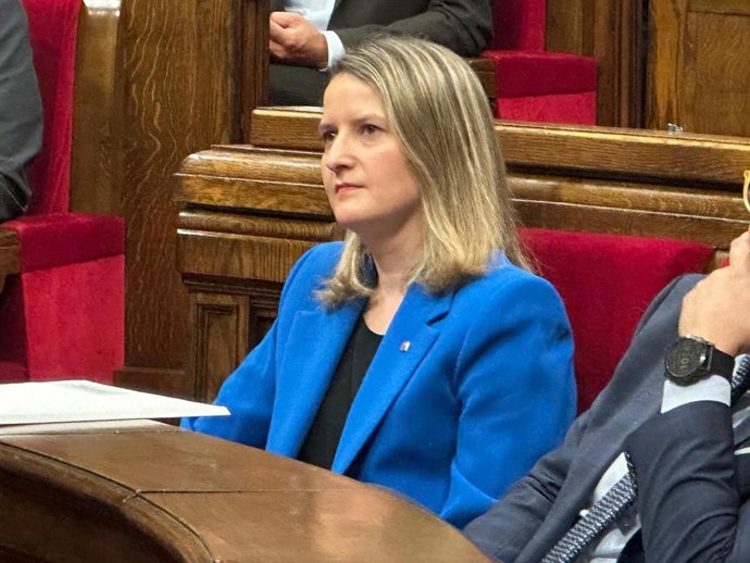 La consellera de Derechos Sociales e Inclusión de la Generalitat, Mònica Martínez Bravo, en el Parlament