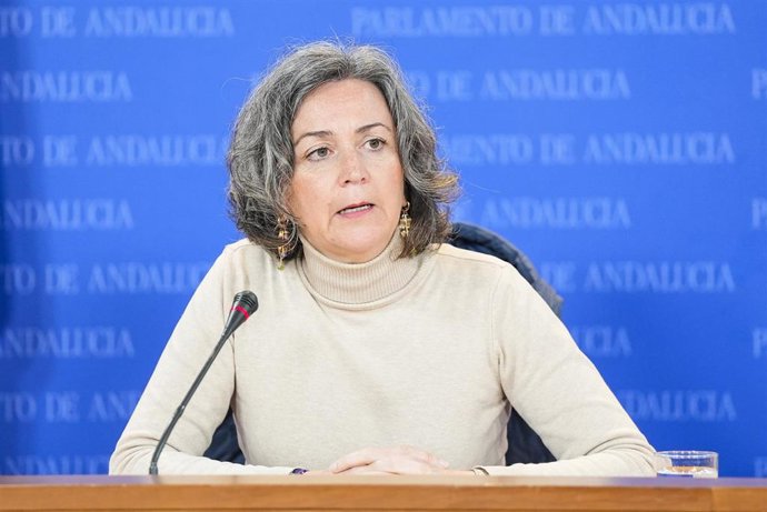 Archivo - La diputada del Grupo Mixto-Adelante Andalucía, Begoña Iza, en una imagen de archivo.