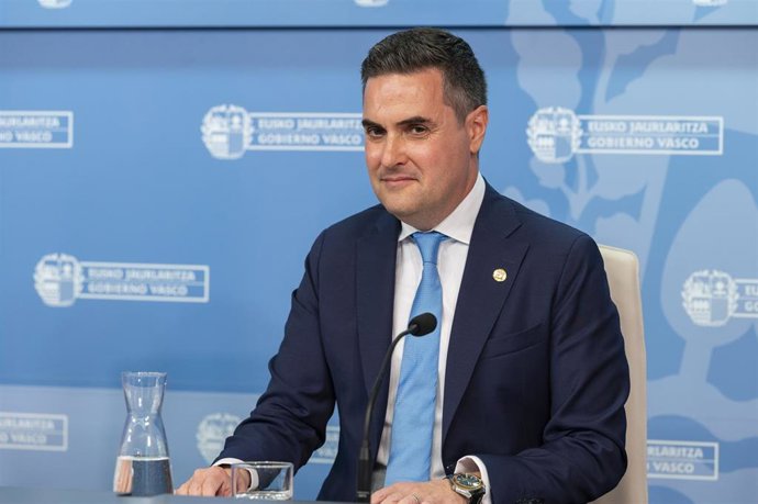 Archivo - El consejero de Industria, Transición Energética y Sostenibilidad del Gobierno Vasco, Mikel Jauregi