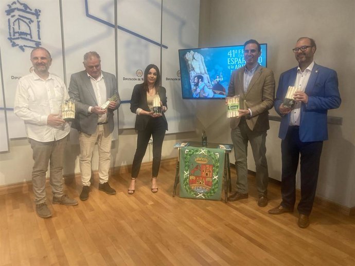 Un momento de la presentación de la feria en la Diputación.