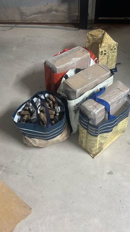 Detenido en la AP-7 en Camarles (Tarragona) por llevar casi 80 kilos de hachís ocultos