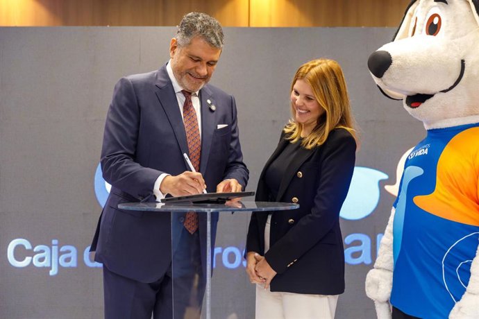 Andrés Farrugia lidera la integración de Caja de Ahorros