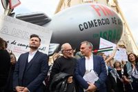 Sumar y socios del Gobierno presionan al PSOE para tramitar de urgencia la ley del embargo de armas a Israel