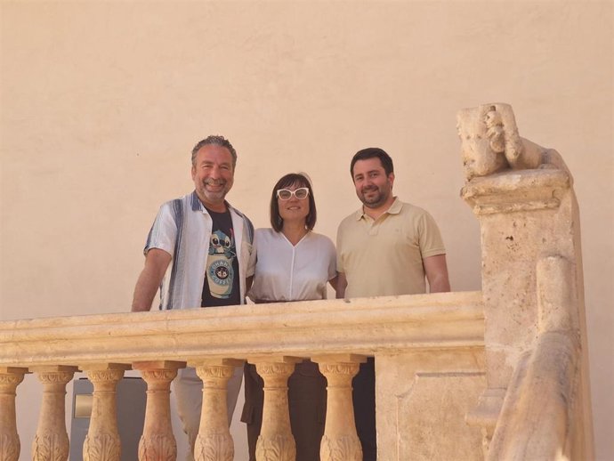 El director de la Feria Litterarum, Lluís-Xavier Flores, y el director del IEB, Llorenç Perelló.