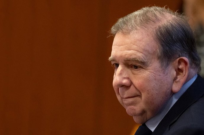 Archivo - El líder opositor venezolano, Edmundo González, durante el evento 'El Reto de la Liberación en Venezuela: DDHH, Justicia y Democracia', en la Asociación de la Prensa de Madrid, a 10 de diciembre de 2024, en Madrid (España). El acto ha sido organ