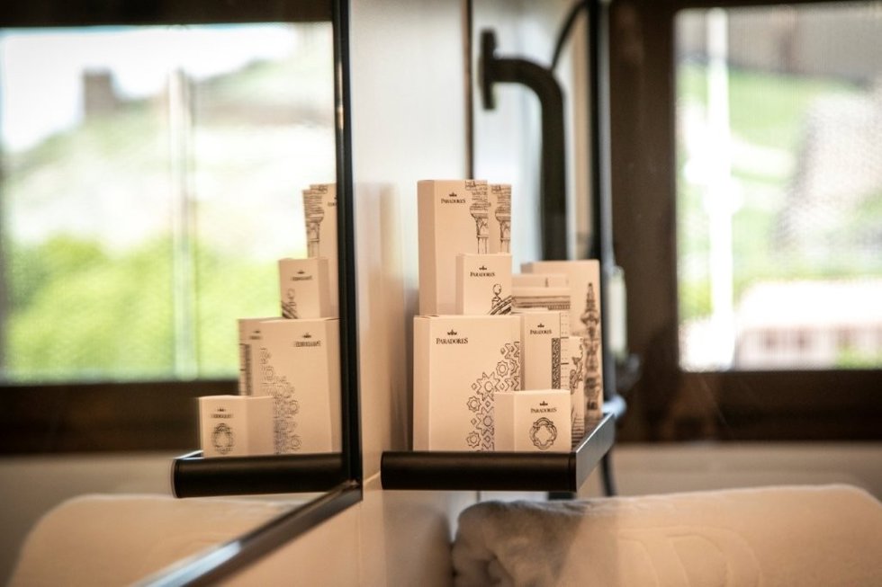 Paradores lanza una nueva línea de amenities más sostenible e inspirada en su patrimonio