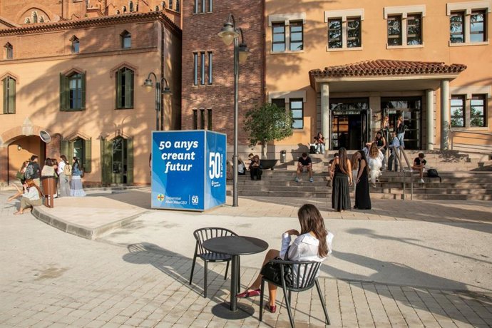 Entrada de la UAO CEU en Barcelona