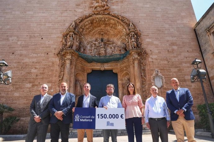 Visita del presidente del Consell de Mallorca a la basílica de Sant Francesc de Palma
