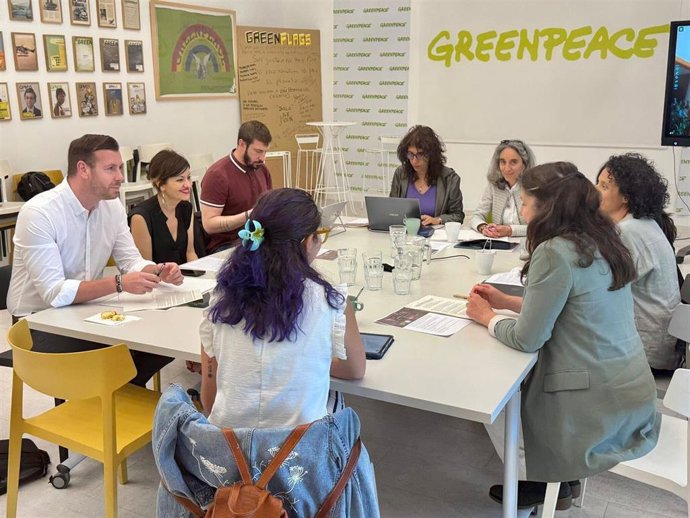 Colectivos sociales piden priorizar la ecodependencia, la suficiencia y la seguridad humana en la Ley de Juventud