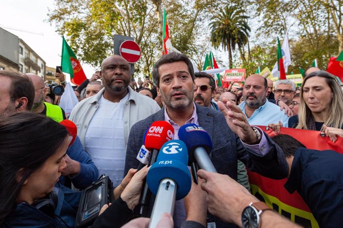 Archivo - November 23, 2024, Porto, Portugal: Chega's president, André Ventura, speaks to the press during the demonstration under the motto 'against uncontrolled immigration' and 'insecurity on the streets'. Hundreds of people gathered in PraĂa Marques 