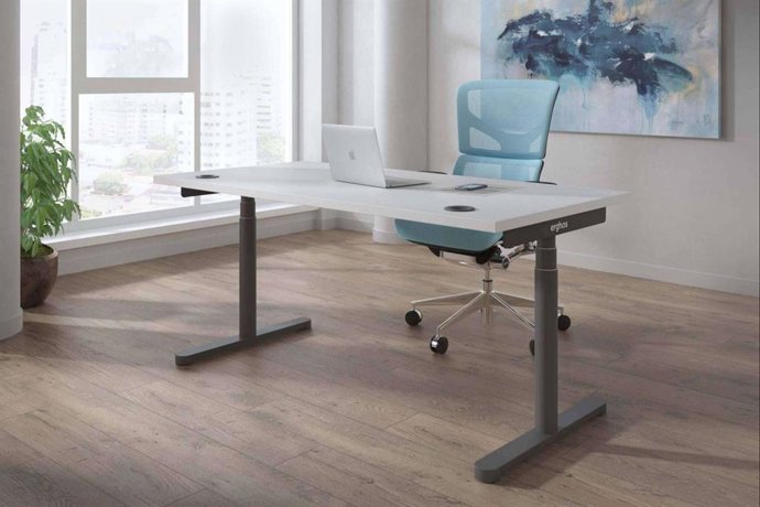 Ofiprix impulsa el bienestar laboral con mesas elevables eléctricas para combatir la inactividad