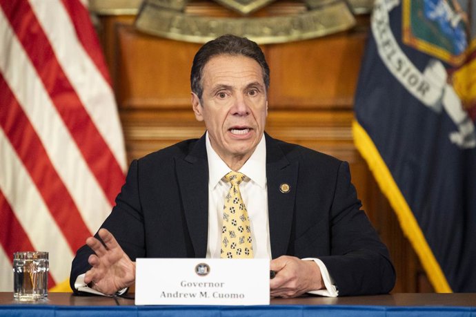 Archivo - Arquivo - 07 de abril de 2020, EUA, Albany: O governador de Nova York, Andrew Cuomo, fala durante uma coletiva de imprensa no Capitólio do Estado. Foto: Michael Brochstein/ZUMA Wire/dpa
