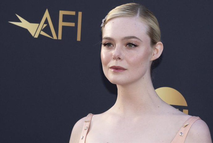 Elle Fanning ficha por Los Juegos del Hambre: Amanecer en la cosecha para dar vida a un mítico personaje