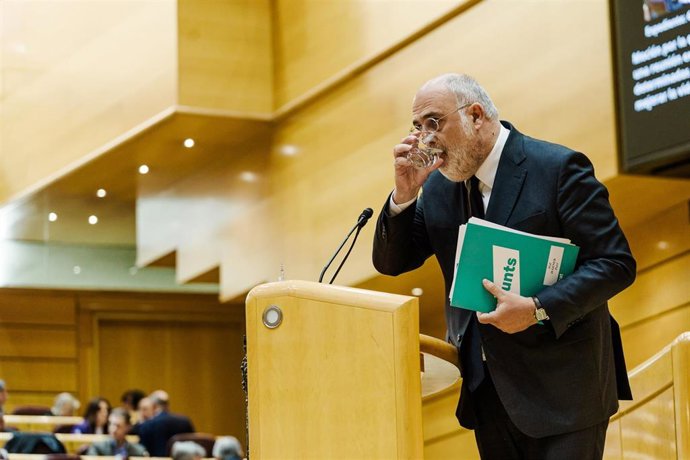 Archivo - El senador de Junts Eduard Pujol interviene durante una sesión plenaria extraordinaria, en el Senado, a 28 de enero de 2025, en Madrid (España).