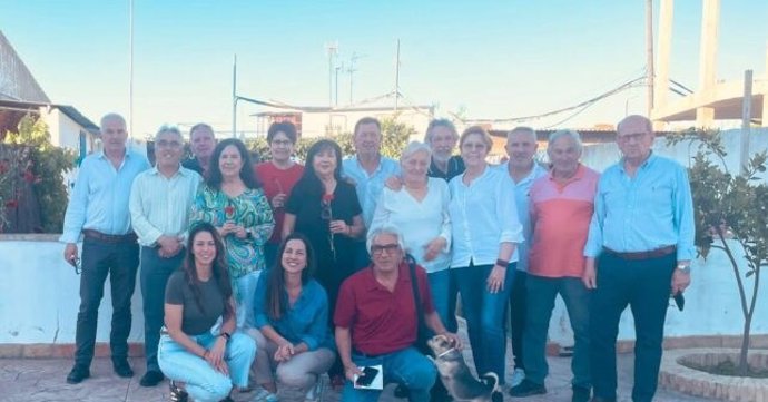 El PSOE de Hinojos (Huelva) renueva su Ejecutiva Local con África Casado como secretaria general.