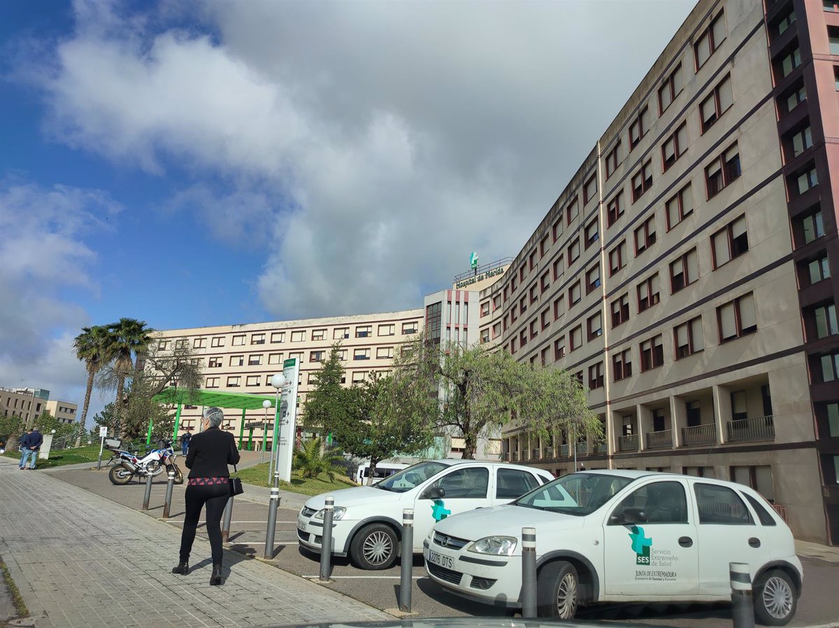 Heridos dos hombres tras caer por el hueco de un ascensor en un edificio en obras en Mérida