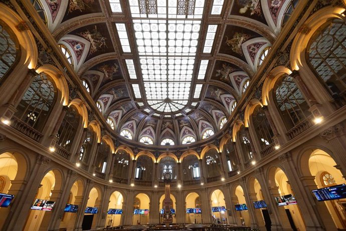Archivo - Interior del Palacio de la Bolsa, en Madrid (España)