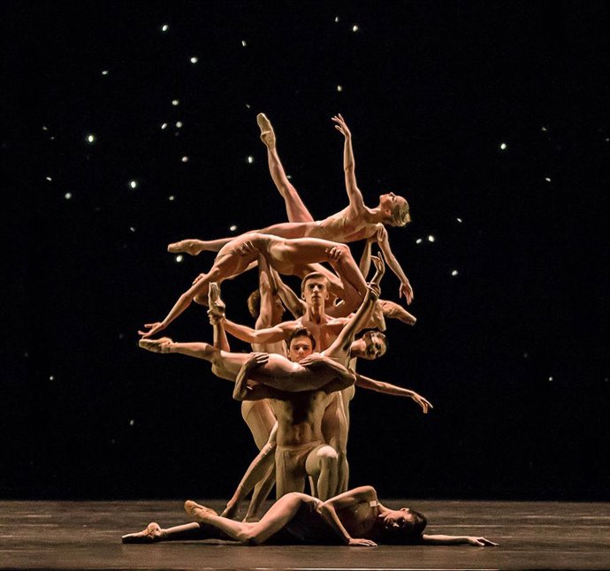 Archivo - Los cines 7 Infantes acogen este jueves el talento del coreógrafo Wheeldon (Royal Ballet), en directo desde Londres