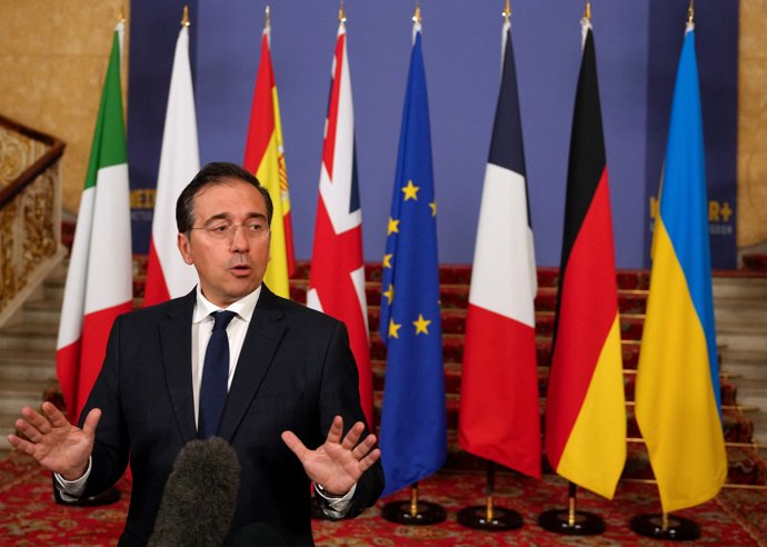 12 May 2025, United Kingdom, London: Spain's Foreign Minister Jose Manuel Albares Bueno speaks to the media at Lancaster House, London, where Foreign Secretary David Lammy is hosting the Weimar+ Group for talks on Ukraine and the future of European 