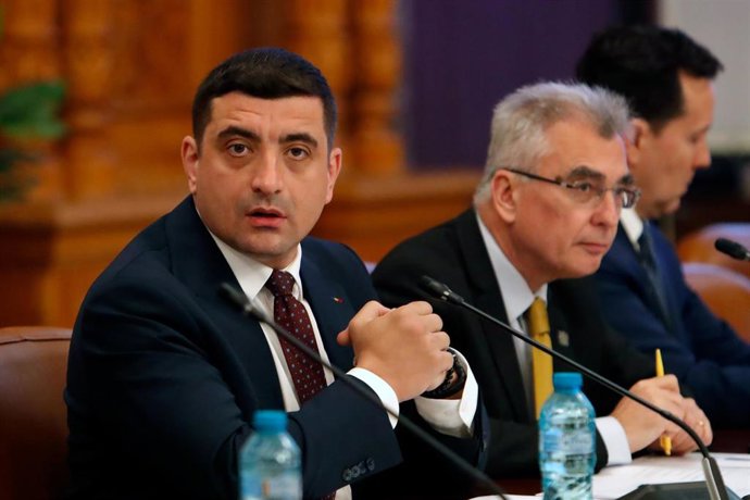 El ultraderechista de Alianza para la Unión de los Rumanos (AUR) George Simion.