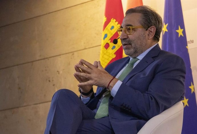 El consejero de Sanidad, Jesús Fernández Sanz