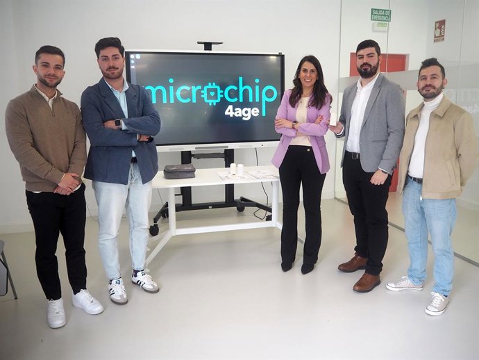 Archivo - Investigadores del grupo de investigación en Avances en Sistemas Inteligentes y Aplicaciones (ASIA) de la UJA