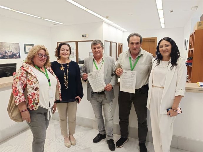 Por Andalucía registran una PNL y preguntas sobre Tívoli