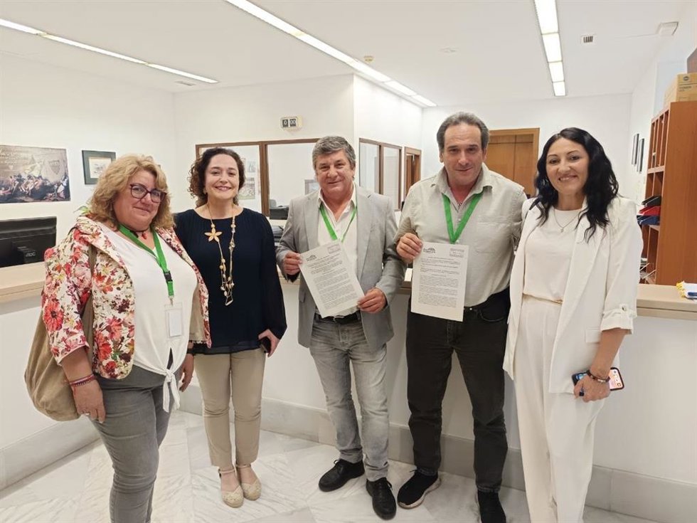 Por Andalucía registran una PNL y preguntas sobre Tívoli