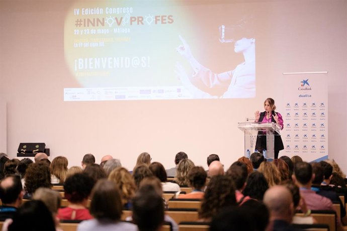 La concejala delegada de Educación del Ayuntamiento de Málaga, María Paz Flores, en la inauguración del IV Congreso 'Innovaprofes'