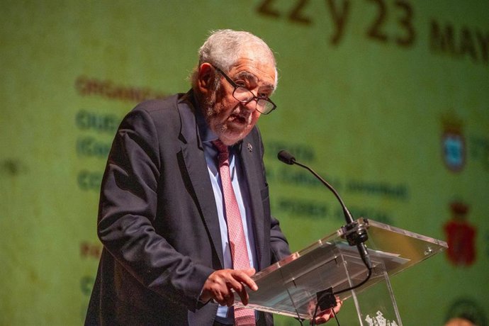 El Magistrado del Tribunal Constitucional, Cándido Conde Pumpido, interviene durante las XIV Jornadas Jurídicas de Ceuta