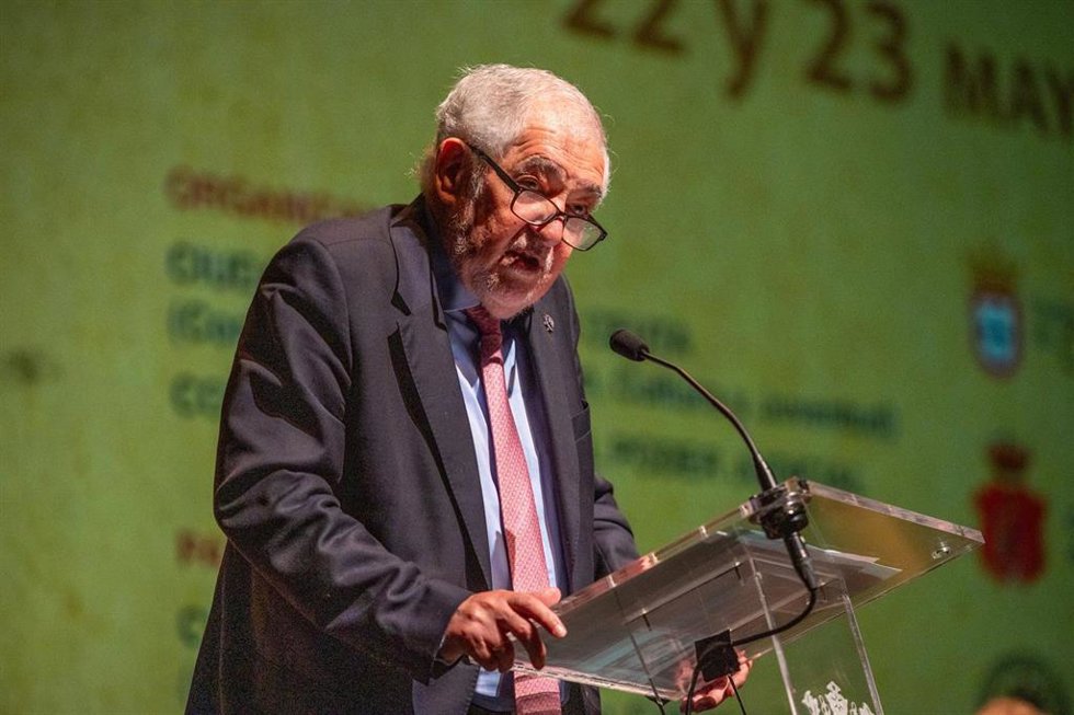 El Magistrado del Tribunal Constitucional, Cándido Conde Pumpido, interviene durante las XIV Jornadas Jurídicas de Ceuta