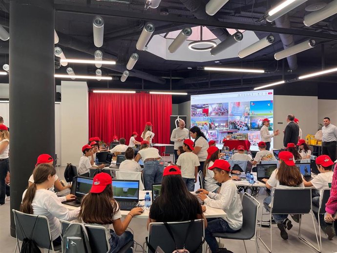 10 Colegios Madrileños Se Dan Cita En La Primera Liga Escolar Intermunicipal De Minecraft.