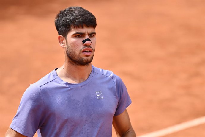 Carlos Alcaraz of Spain in action against Jack Draper of Great Britain during the Internazionali BNL d'Italia, Masters 1000 tennis tournament on 14 May 2025 at Foro Italico in Rome, Italy - Photo Domenico Cippitelli / LiveMedia / DPPI
