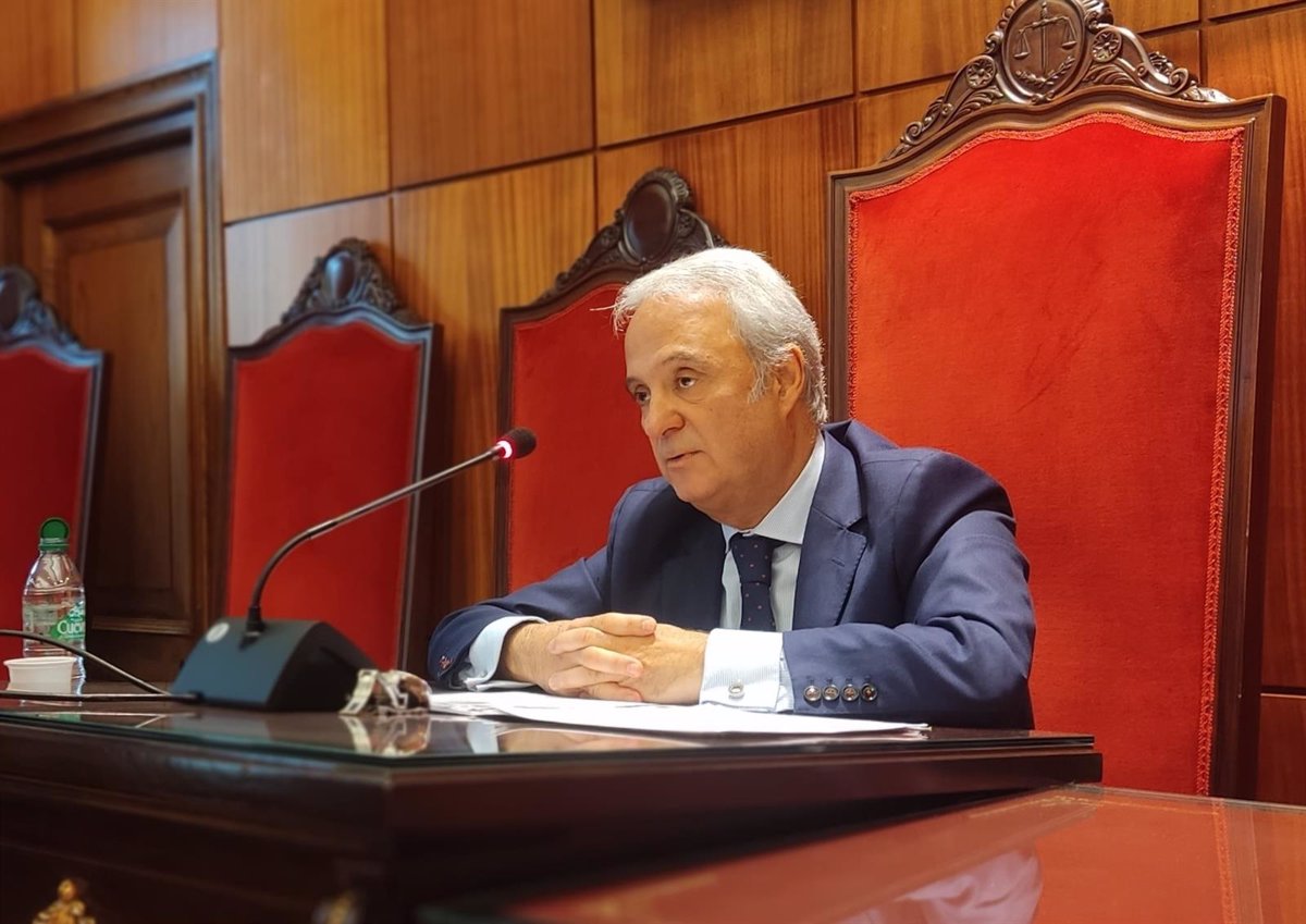 Chamorro dice que la memoria del TSJA de 2024 muestra el buen ritmo de resolución de la justicia asturiana