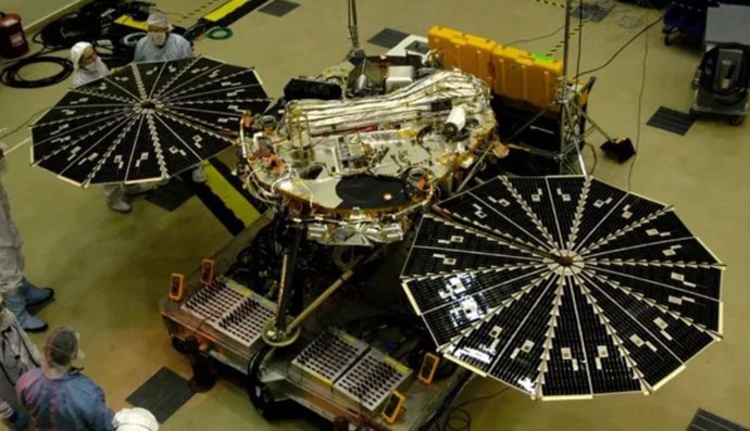 Los investigadores encontraron 26 nuevas especies de bacterias en muestras recogidas de la sala limpia utilizada para albergar el módulo de aterrizaje Phoenix de la NASA en Marte en 2007.