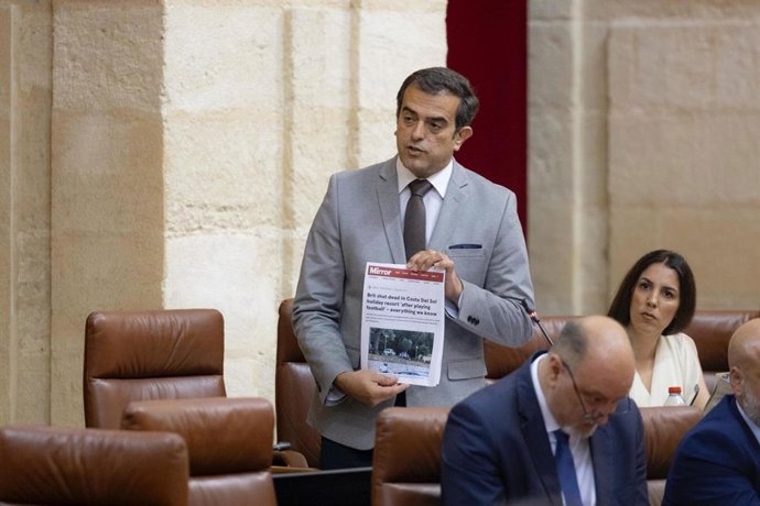 El diputado de Vox en Andalucía y presidente de la formación en Málaga, Antonio Sevilla, en el Parlamento andaluz.