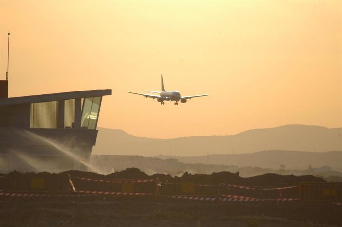 Archivo - Avión.