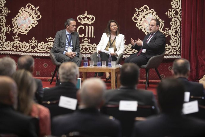 Jesús Alonso, Lucía Rojo, y Javier Santacruz