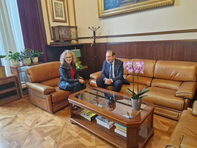 La presidenta del TSJC, Mercè Caso, y el conseller de Justicia y Calidad Democrática, Ramón Espadaler