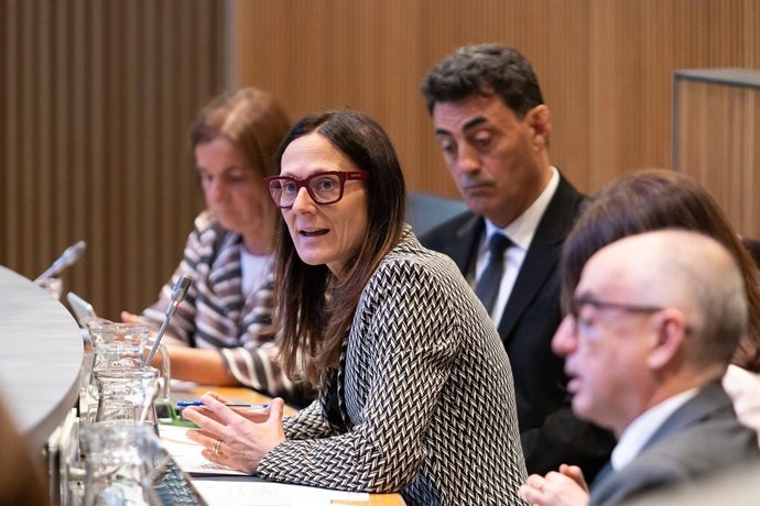 La ministra de Justicia e Interior, Ester Molné, durante la sesión de Consell General.