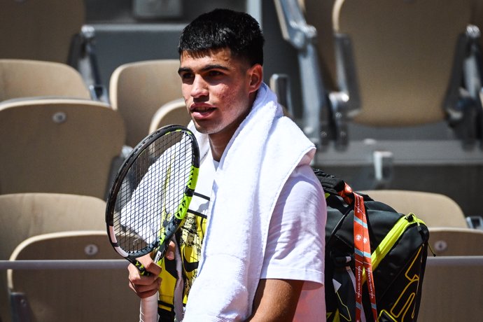 Archivo - Carlos ALCARAZ of Spain during a training session of Roland-Garros 2023, Grand Slam tennis tournament, Previews on May 26, 2023 at Roland-Garros stadium in Paris, France - Photo Matthieu Mirville / DPPI