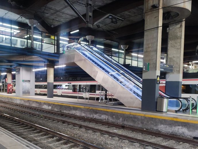 Archivo - Estación de tren d'Uviéu.