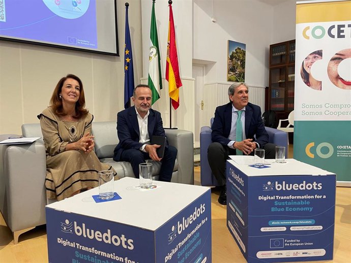 La vicepresidenta y diputada de Innovación Social, Antonia Ledesma, ha participado junto al teniente de alcalde y concejal de Obras, Servicios Generales y Playas de Rincón de la Victoria y el presidente de Coceta, Luis Miguel Jurado.