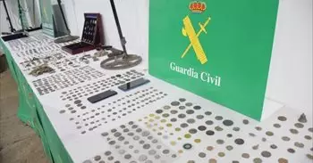 Una mujer que intentó viajar desde Palma con piezas arqueológicas acumuló más de 1.500 monedas antiguas