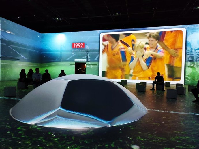 La experiencia inmersiva 'PIONERS' festeja los 125 años del fútbol catalán, en el espacio IDEAL de Barcelona