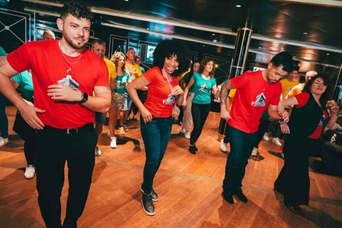Archivo - Concierto de Dani J | Crucero Temático De Baile Por Las Islas Canarias