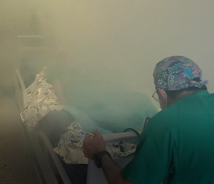 Un momento del simulacro de incendio en el Hospital de Cádiz