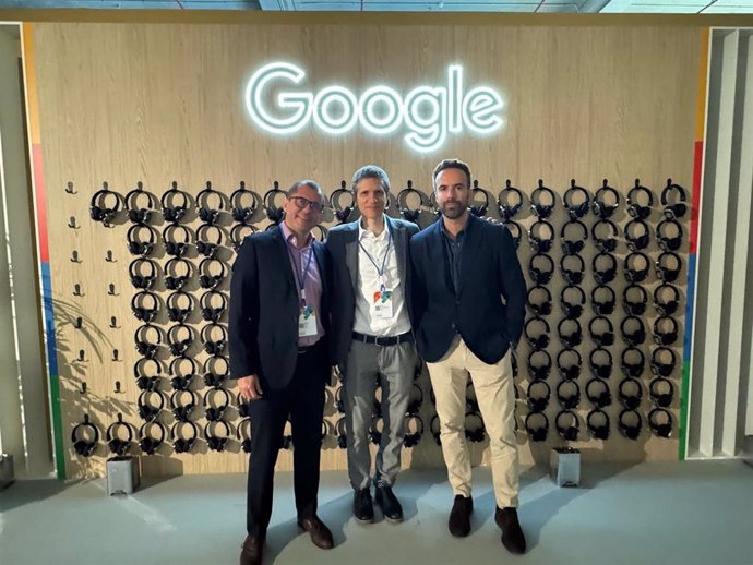 Eduardo Rocon, Carlos Fernández Tornero y Manuel Cebrián, investigadores que lideran los proyectos del CSIC subvencionados por Google.Org.