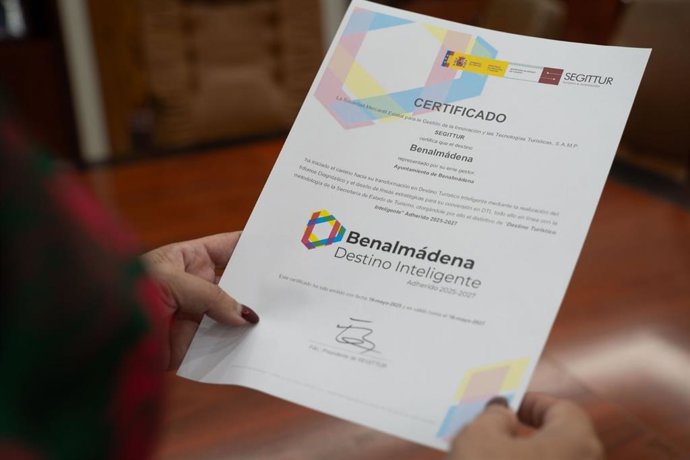 La ciudad malagueña de Benalmádena ya es destino turístico inteligente (DTI) tras lograr el certificdo que así la designa y supera la media nacional en su estrategia de implantación